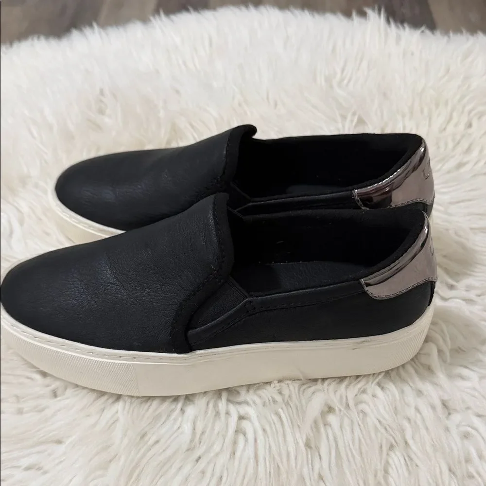 UGG Big Girl Black Leather Flats Size 5